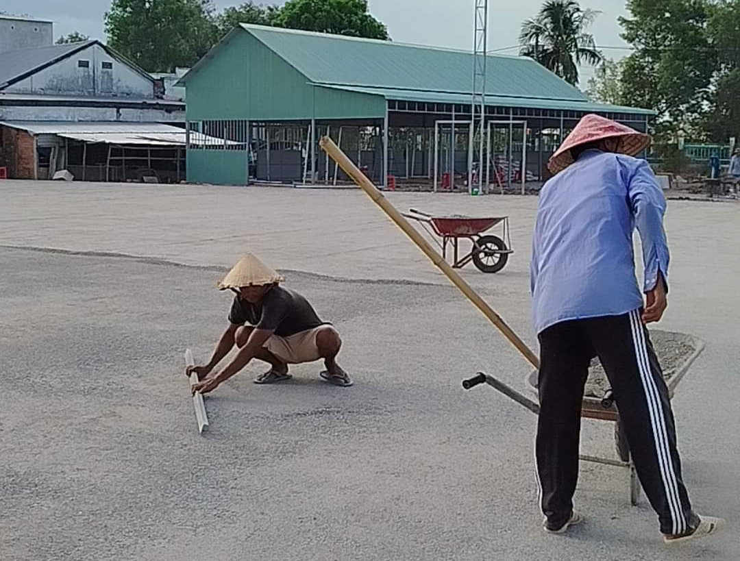 Làm nền hạ cho sân cỏ nhân tạo